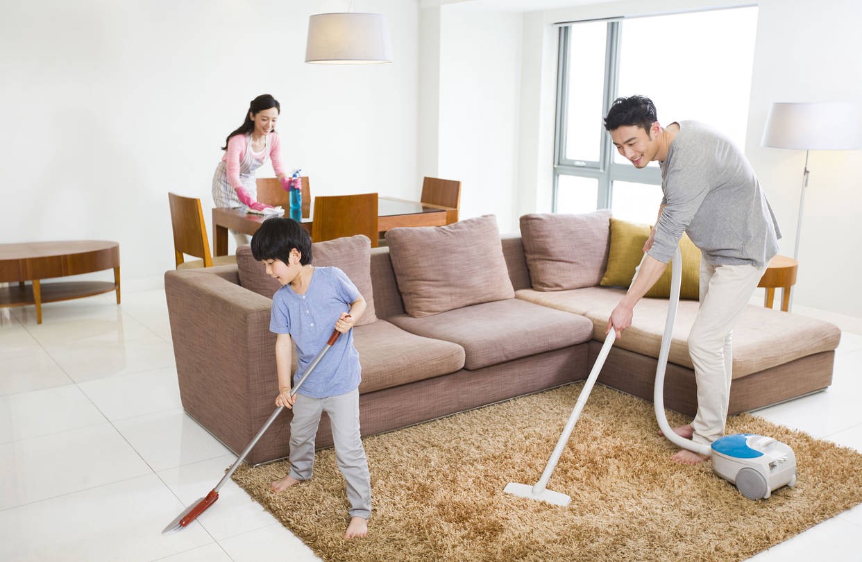 Dọn dẹp vệ sinh phòng ngủ- Hoàng Phát Wood