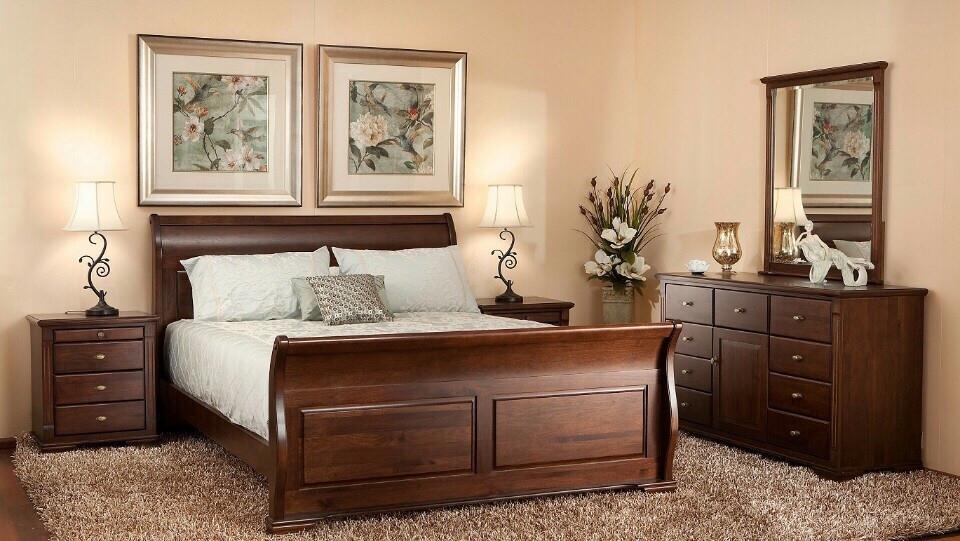 Nội thất phòng ngủ gỗ óc chó Hoàng Phát Wood