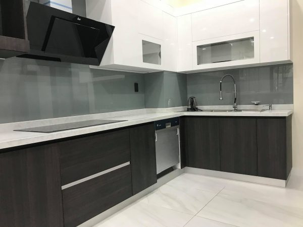 tủ bếp gỗ óc chó hoàng phát