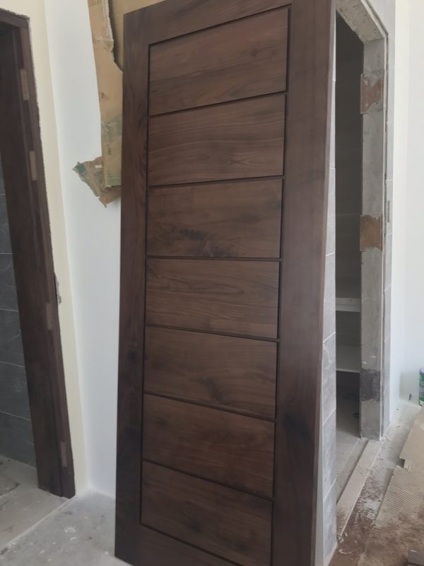 Cửa gỗ óc chó tại HCM - Hình ảnh 6