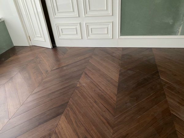 Sàn gỗ óc chó Hoàng Phát - Hình ảnh 5