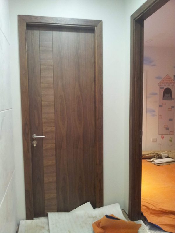Cửa gỗ veneer óc chó -Hoàng Phát - Hình ảnh 6