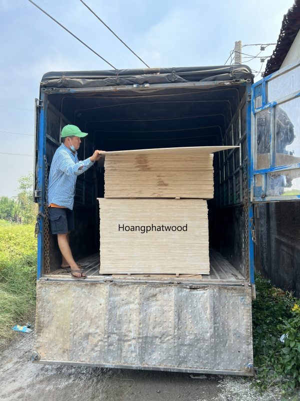 Plywood ván ruột đều lớp - Hình ảnh 4