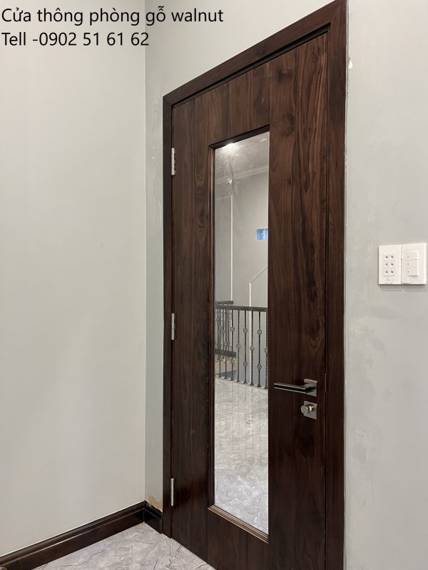 Cửa gỗ óc chó phòng khách - Hình ảnh 5