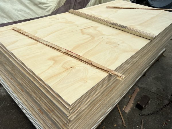Ván ép mặt gỗ tần bì 3mm - Hình ảnh 3