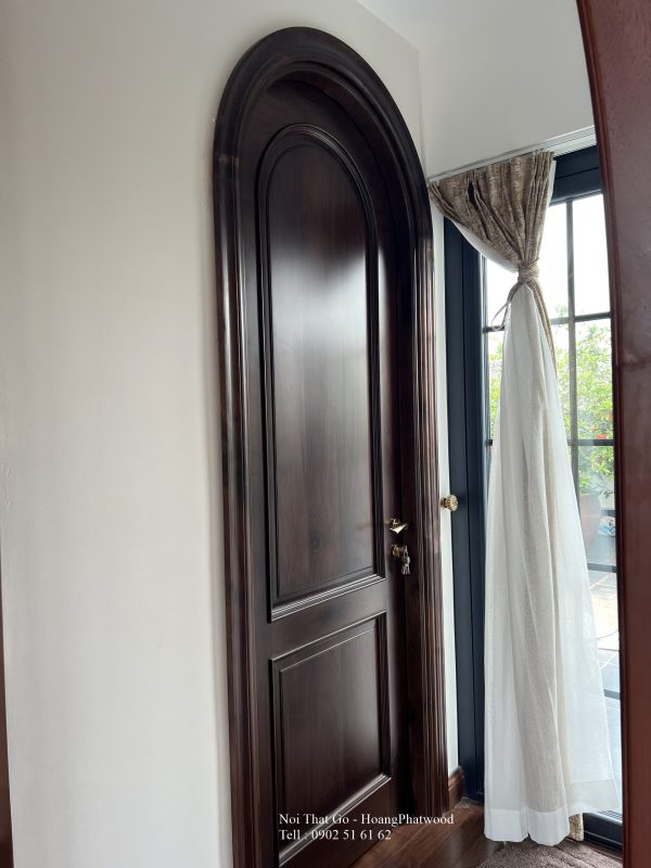 Cửa gỗ indochine dạng vòm