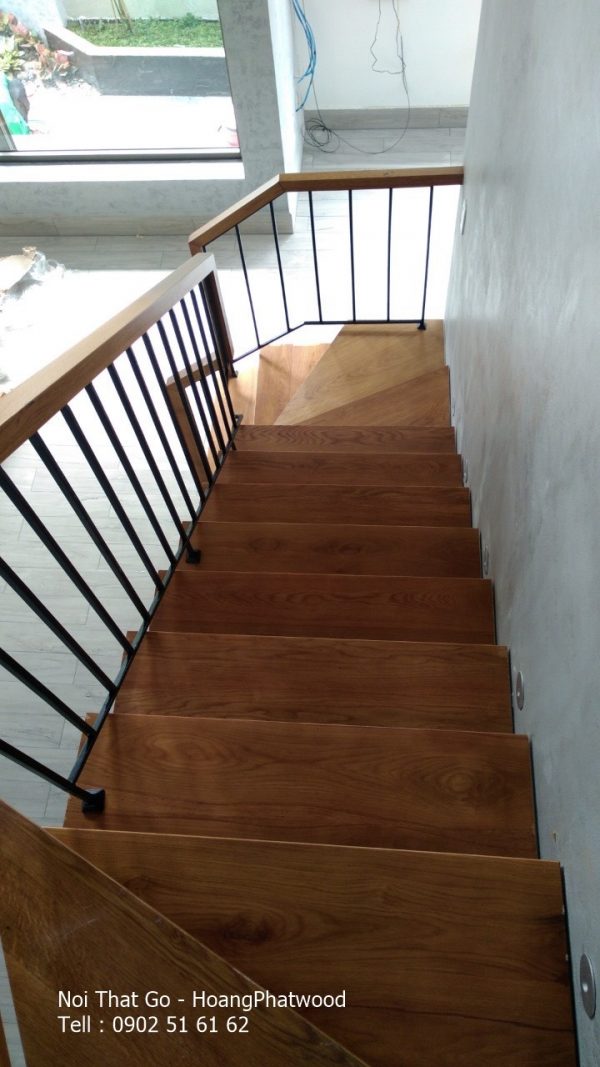 Báo giá cầu thang gỗ sồi