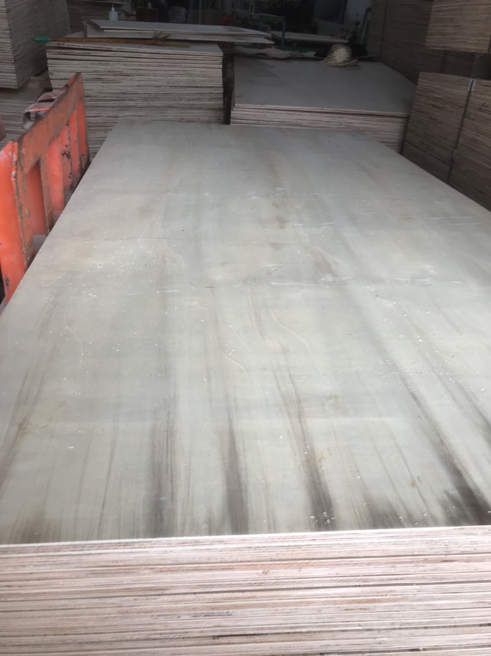 Sản phẩm : Ván ép hàng thường làm khung xương - sofa